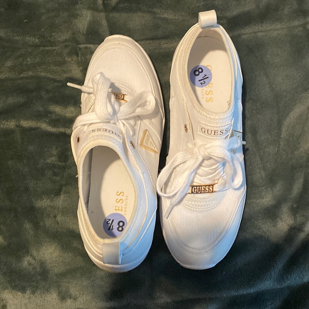 Guess Full Shoe